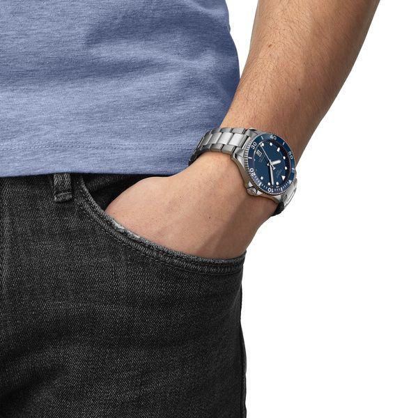 https://cdn.jewelryimages.net/jewelsmiths/images/items/JPG-T120_410_11_041_00_WRIST.jpg?v=17