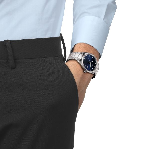 https://cdn.jewelryimages.net/jewelsmiths/images/items/JPG-T150_410_11_041_00_WRIST.jpg?v=17