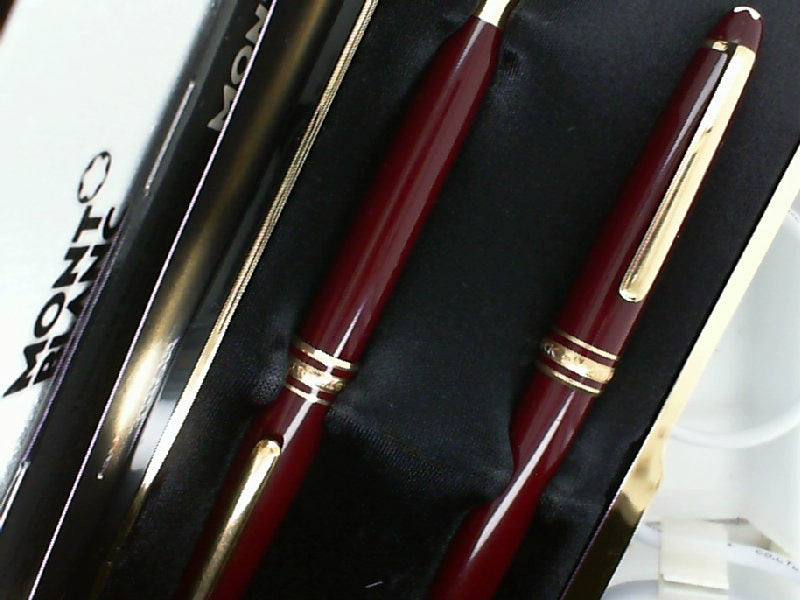 Giftware  -  Collectible