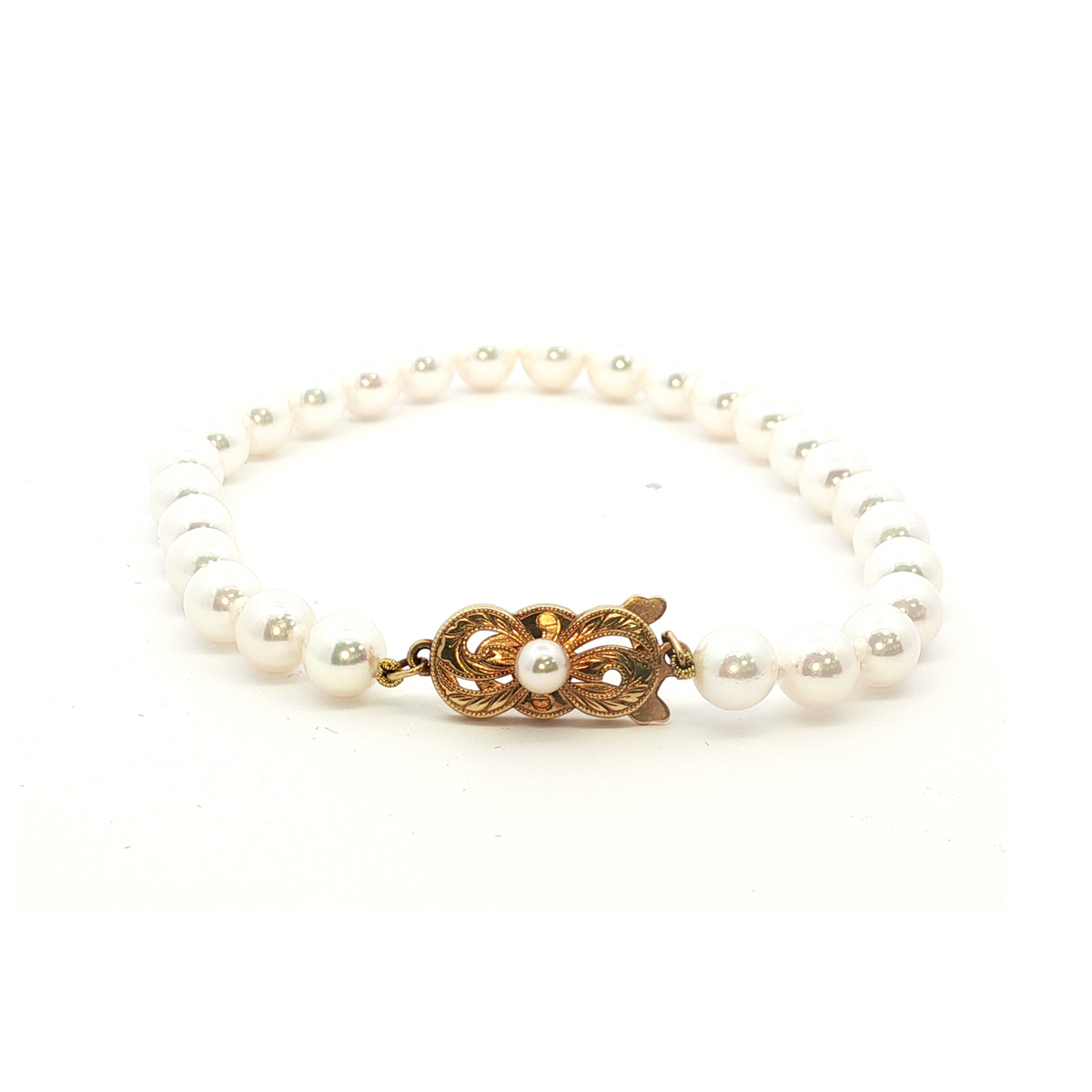 18K Mikimoto Ladies Pearl Bracelet