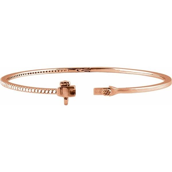 https://cdn.jewelryimages.net/galleries/stuller_inc/65160760002P_2.jpg?v=17