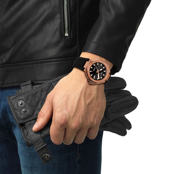 https://cdn.jewelryimages.net/jewelsmiths/images/items/JPG-G39_T141_807_37_051_00_WRIST.jpg?v=17