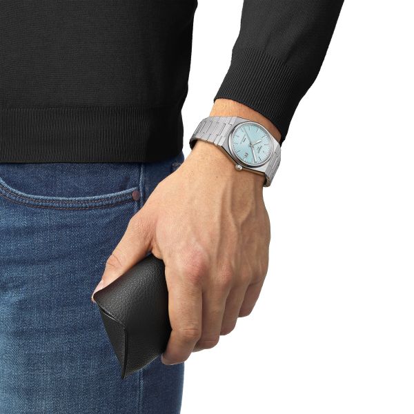https://cdn.jewelryimages.net/jewelsmiths/images/items/JPG-T137_407_11_351_00_WRIST.jpg?v=17