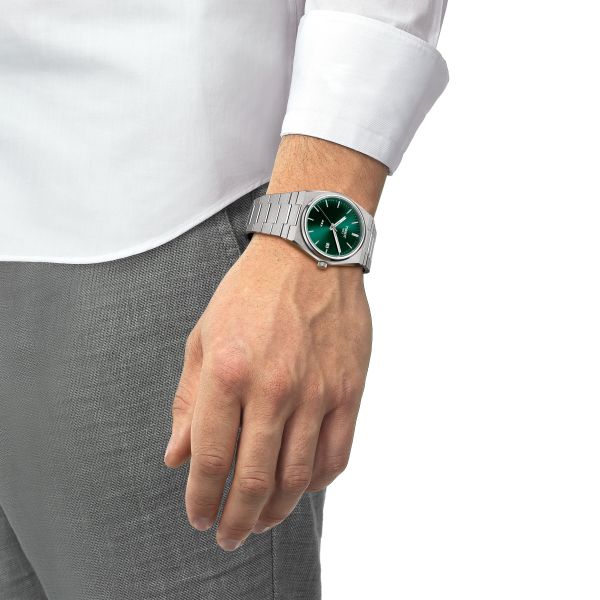 https://cdn.jewelryimages.net/jewelsmiths/images/items/JPG-T137_410_11_091_00_WRIST.jpg?v=17